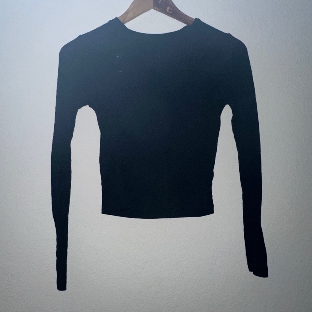 Black Fitted Ribbed Long Sleeve Tee